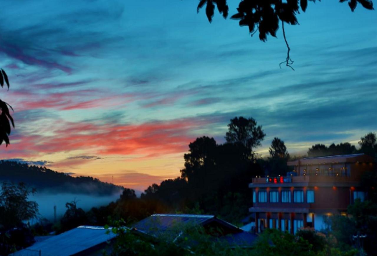Essence Motel Kalaw Exterior photo